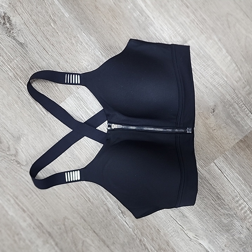 Under Armour Sports Bra - High Impact
